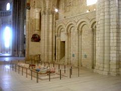 149 ABBAYE DE FONTREVRAUD_000019